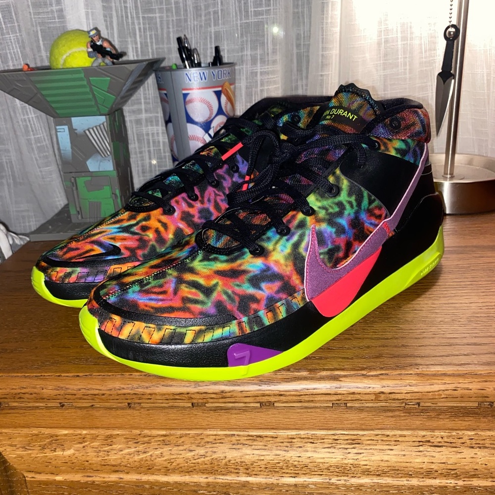 Kd 13 eybl never worn comes with box